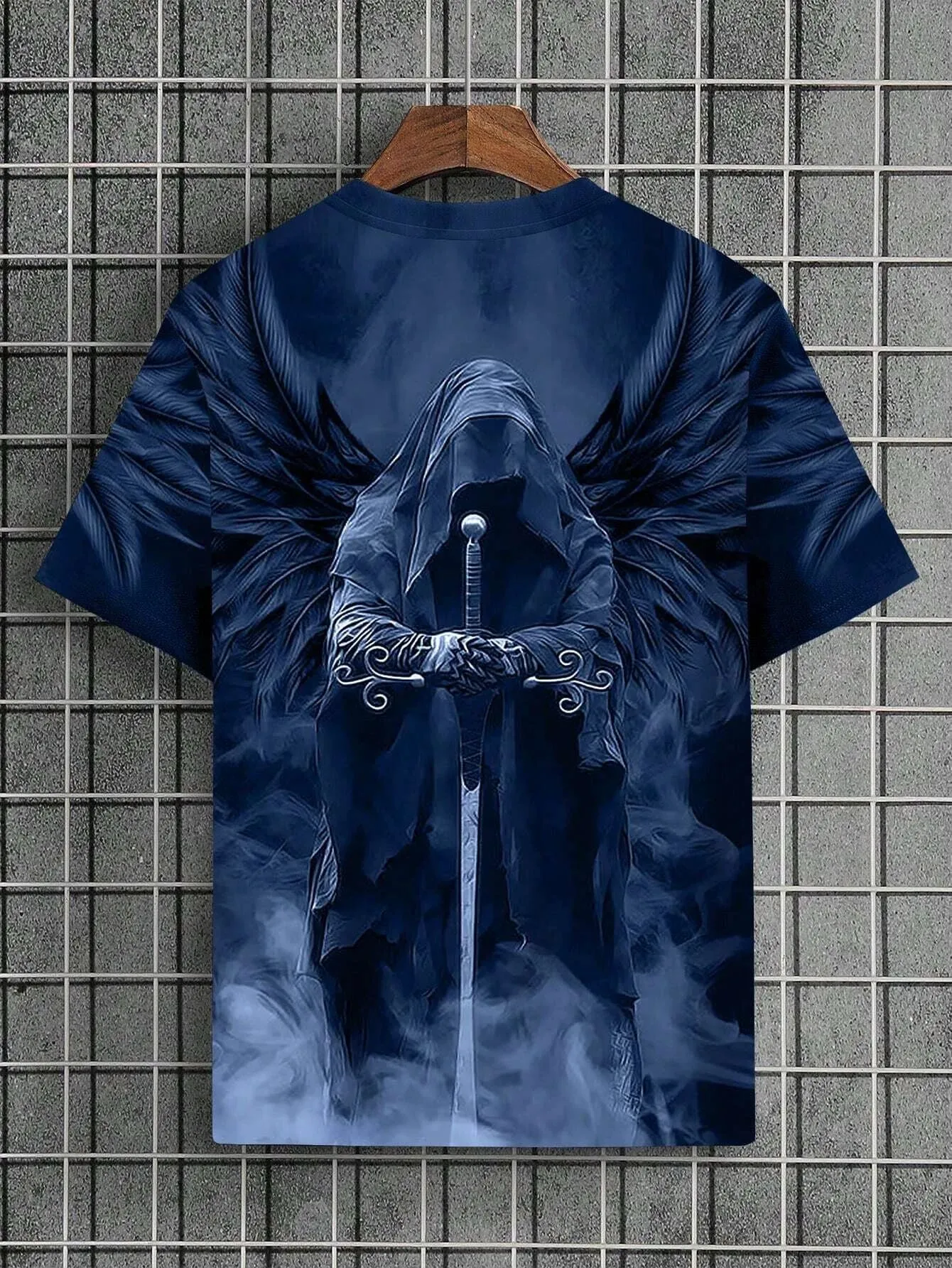 Casual Round Neck T-shirt With Reaper.
