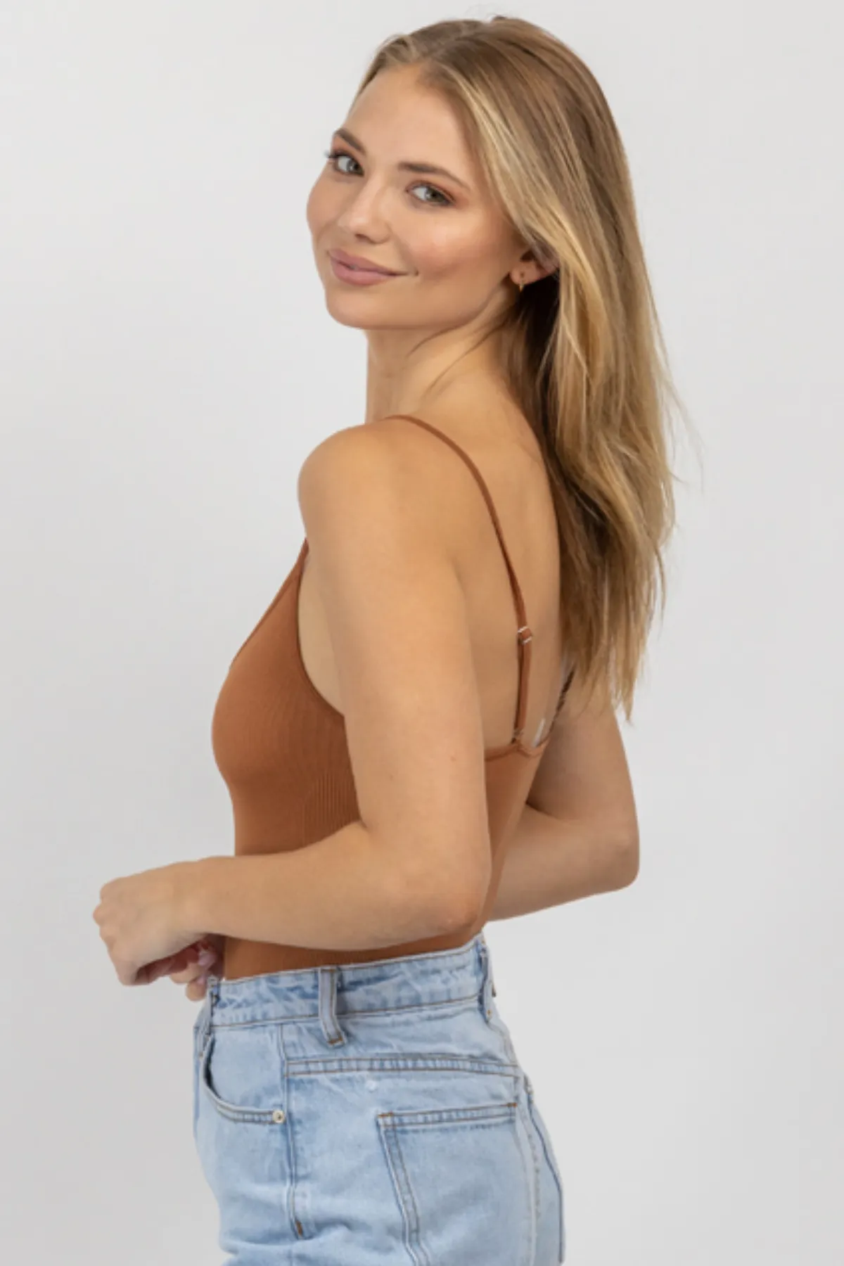 COPPER RIB SCOOPNECK CAMI BODYSUIT