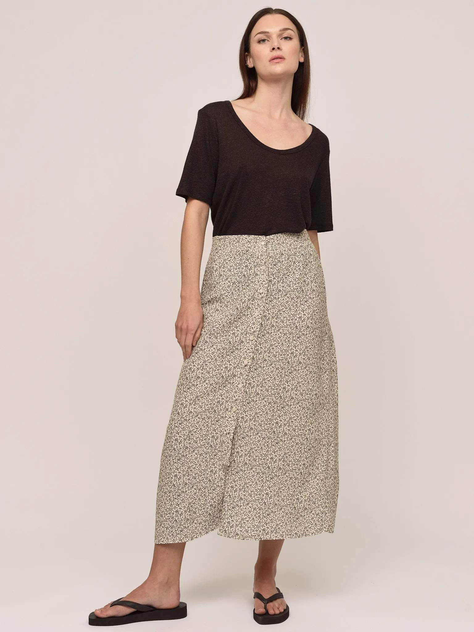 Ellen Midi Skirt - Petite Antrachite Flower