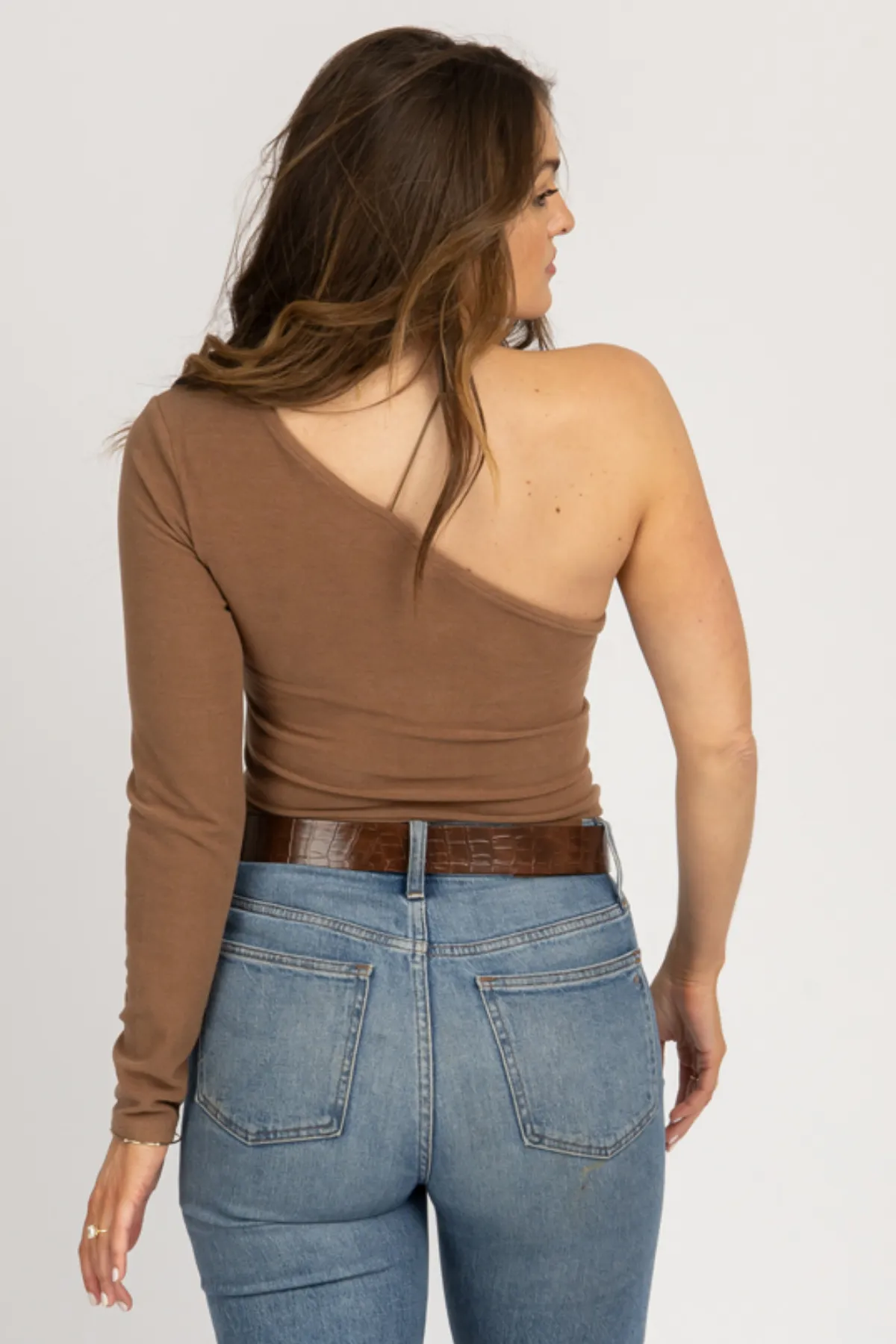 MOCHA SPAGHETTI STRAP CUTOUT BODYSUIT