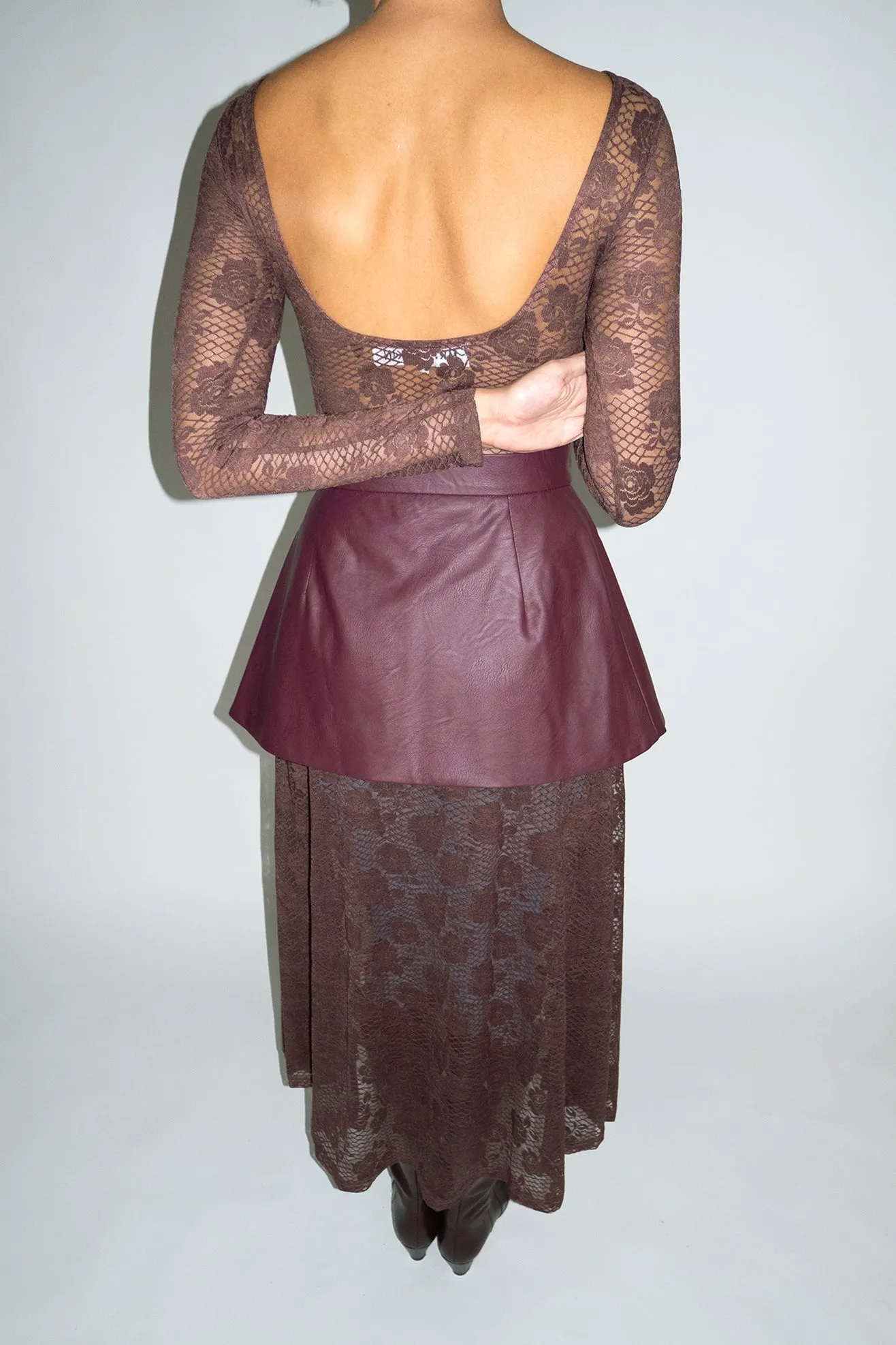 MR. LARKIN, Uma Peplum Belt, Bordeaux