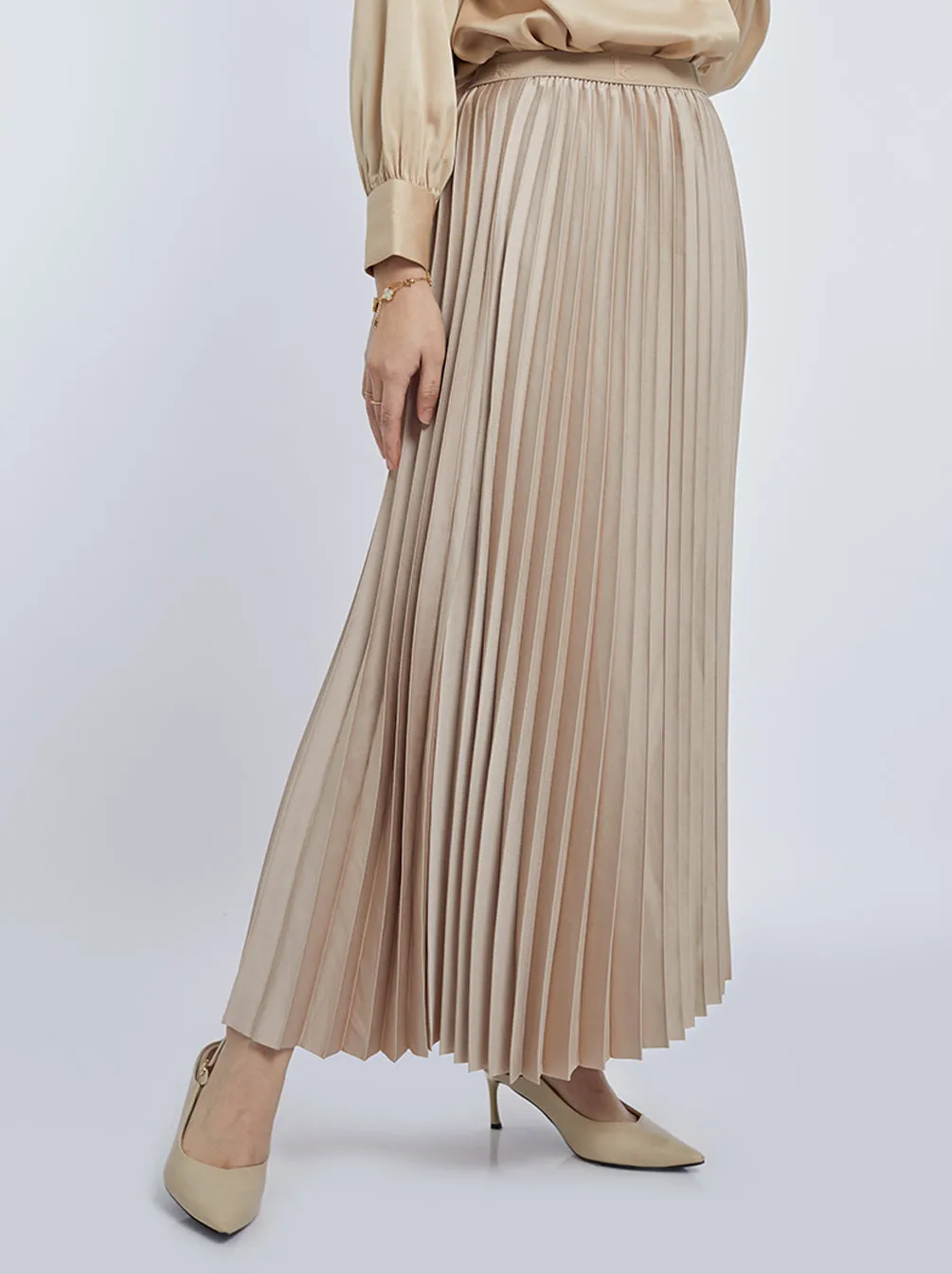 SATIN PLEATED SKIRT PLAIN SAND